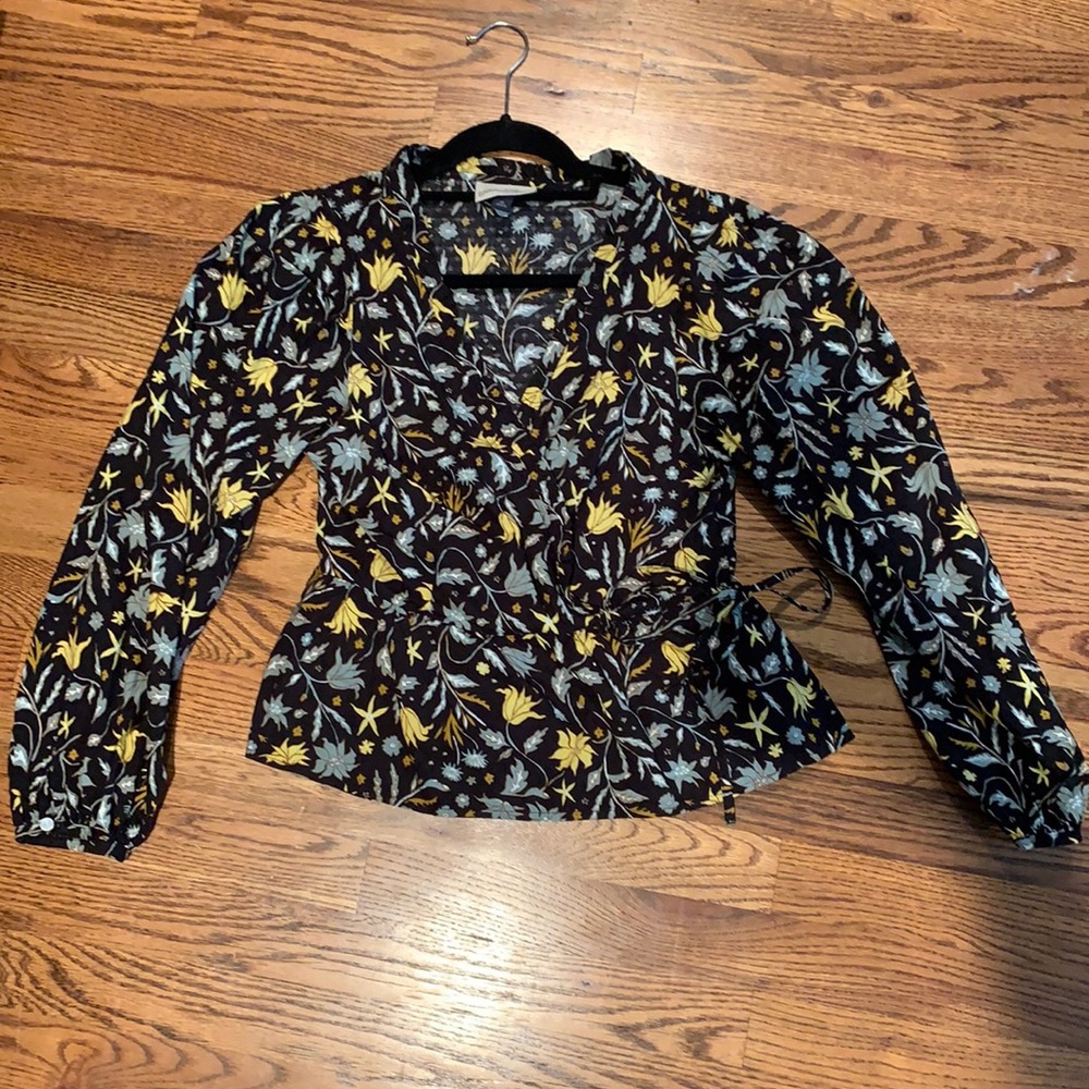 Universal Thread top- black XS